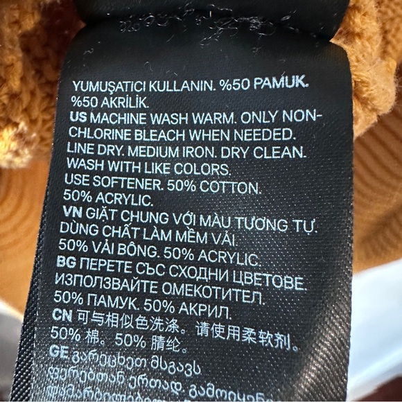 DIVIDED | Women’s Rib Knit Mustard Sweater size Small - Picture 5 of 6